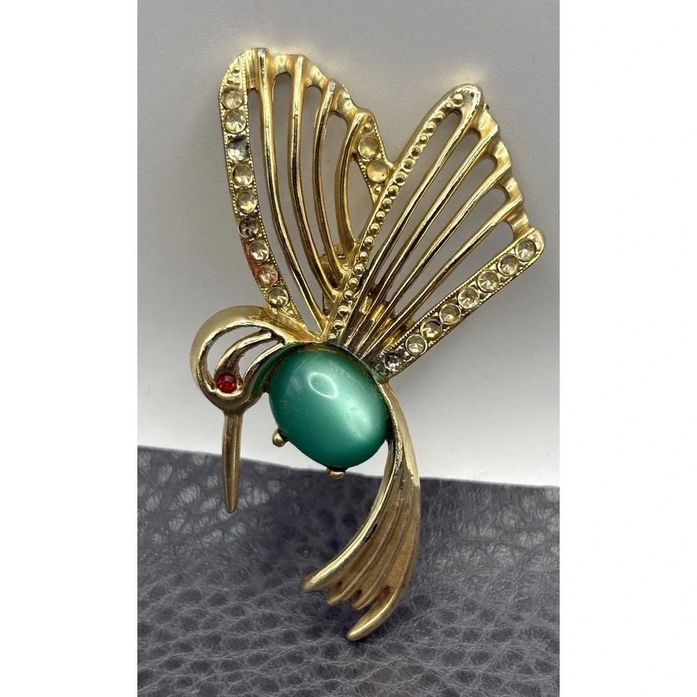 VTG Gold Tone Hummingbird Bird Brooch Green Moon glow Cabochon Clear Rhinestones